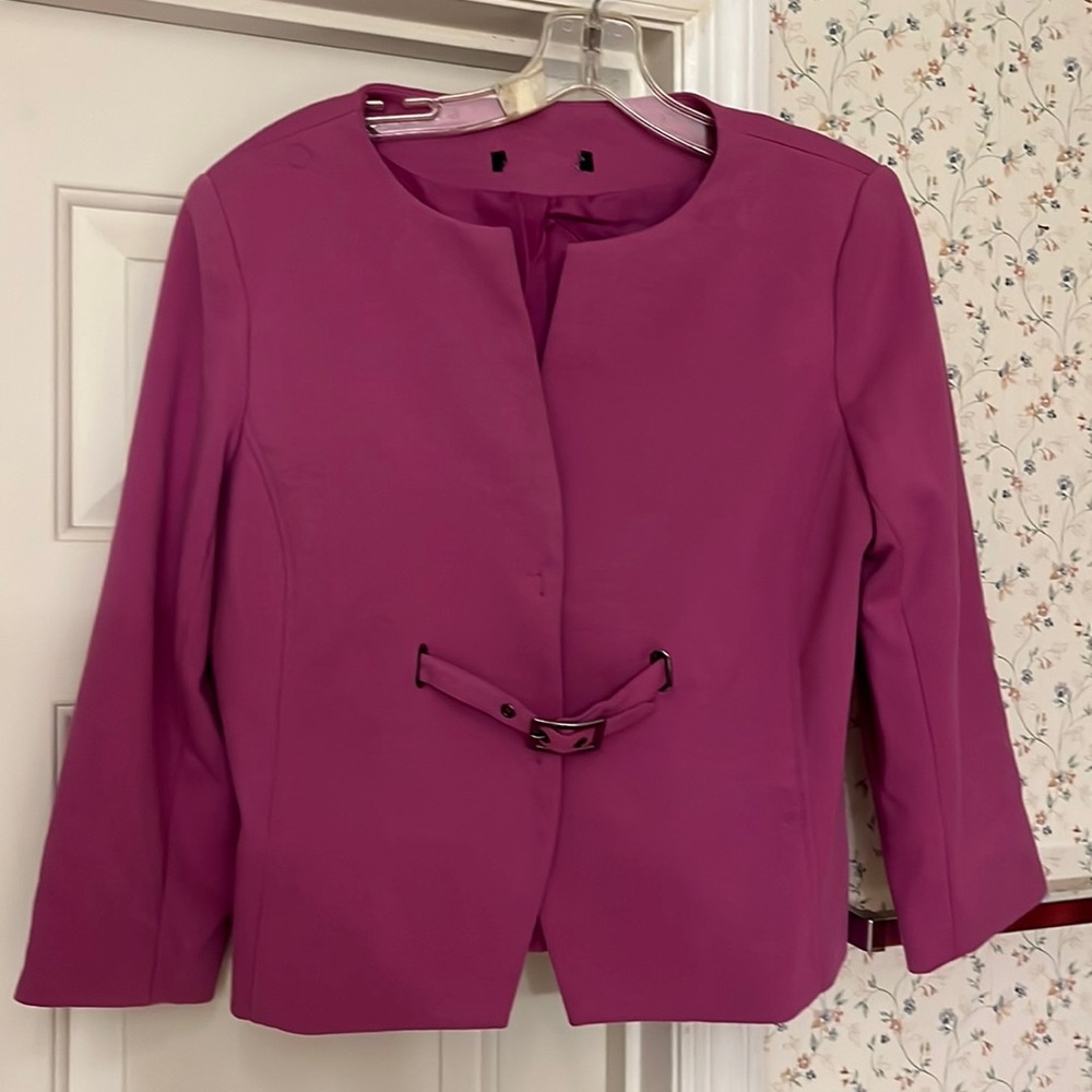 Pink jacket collarless